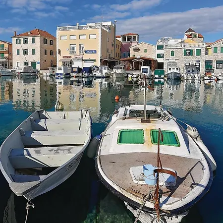 Gorgeous In Ladevci