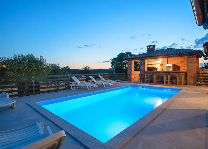 Stunning In With Wifi Casa vacanze Ladevci